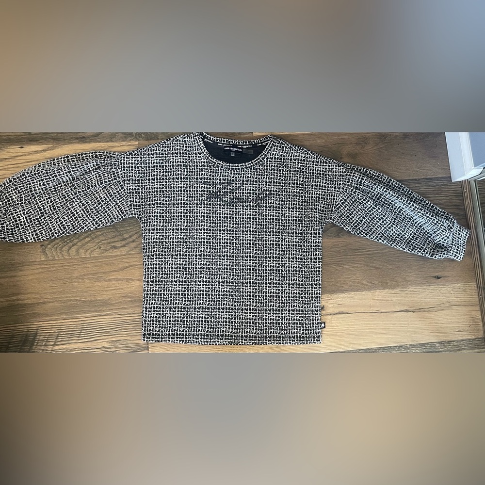 Women’s blouse